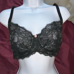 Victoria's secret bra 34DDD